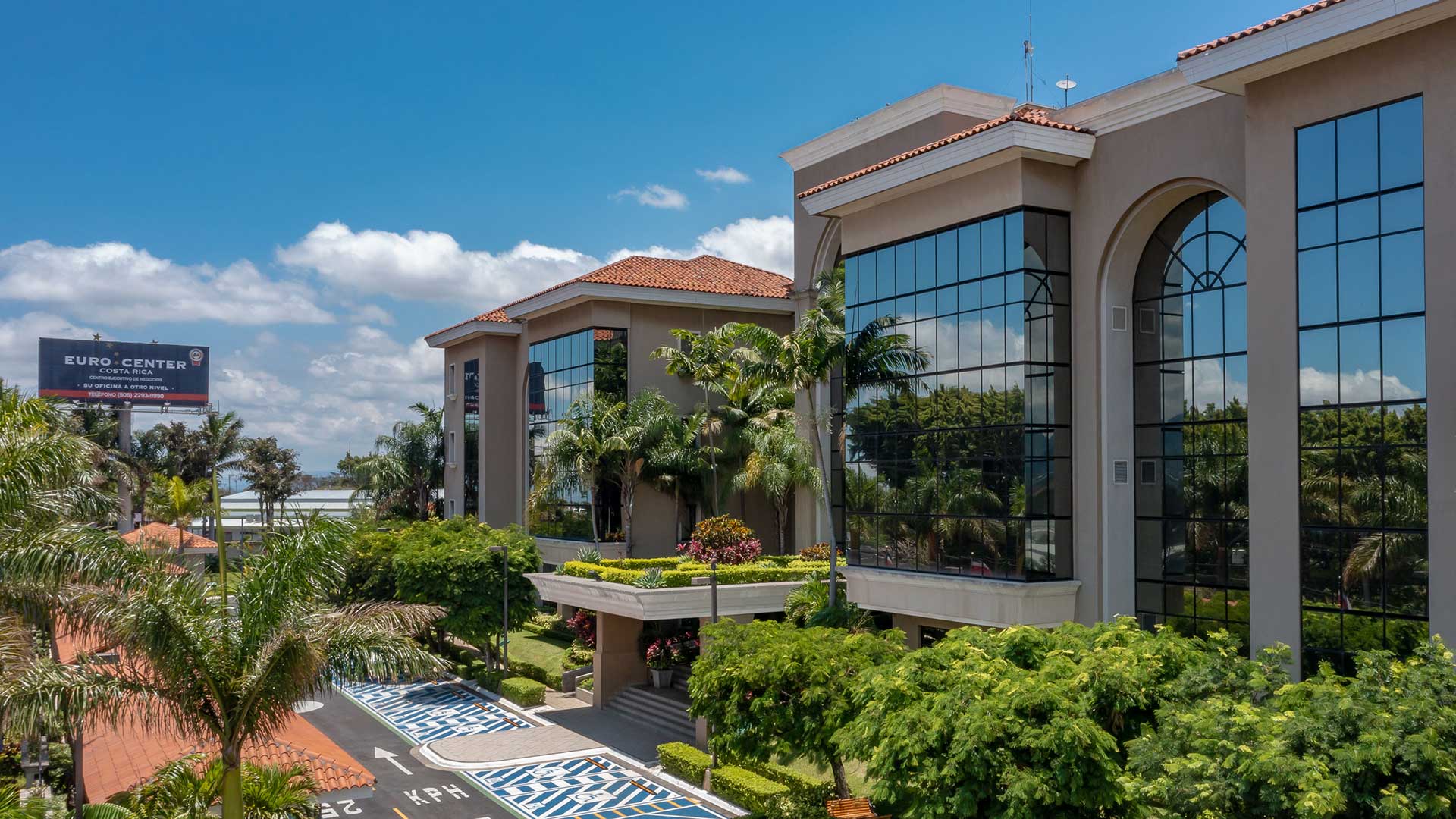 Eurocenter Negocios Costa Rica, alquiler de oficinas calidad superior