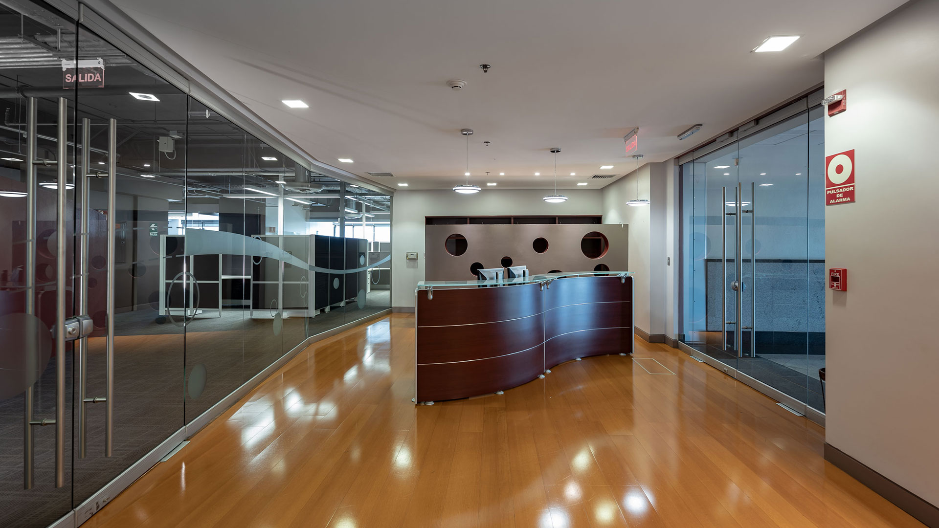 Eurocenter Centro de Negocios Costa Rica, alquiler de oficinas calidad A+ certificación LEED