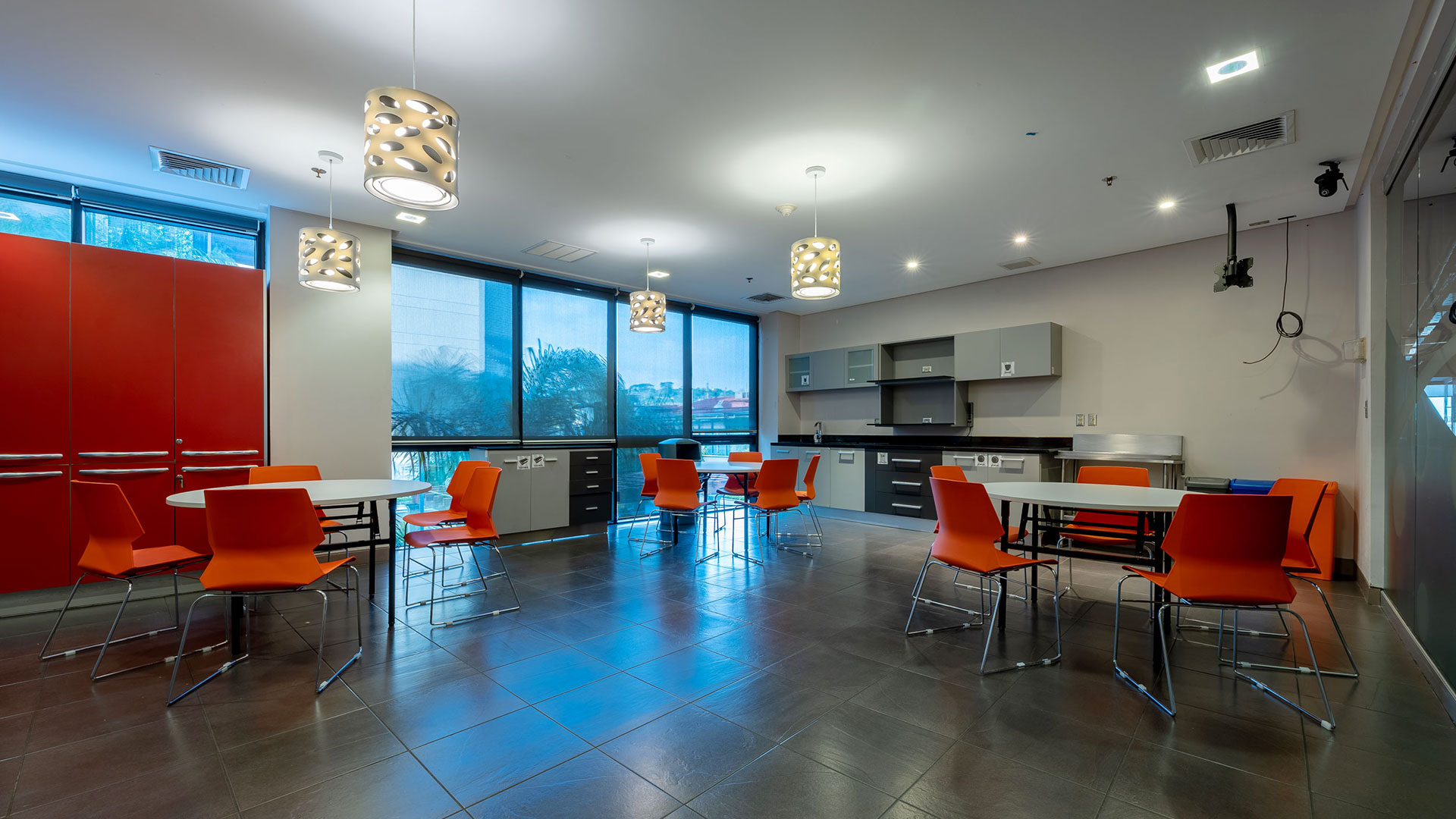 Alquiler de oficinas para negocios Eurocenter Costa Rica