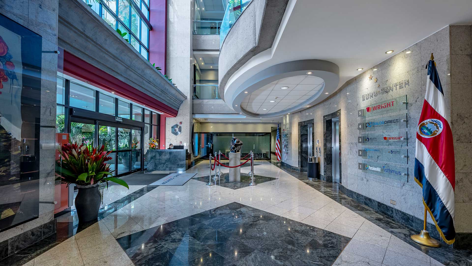 Edificio Eurocenter I Costa Rica, alquiler oficinas de negocios recepción principal
