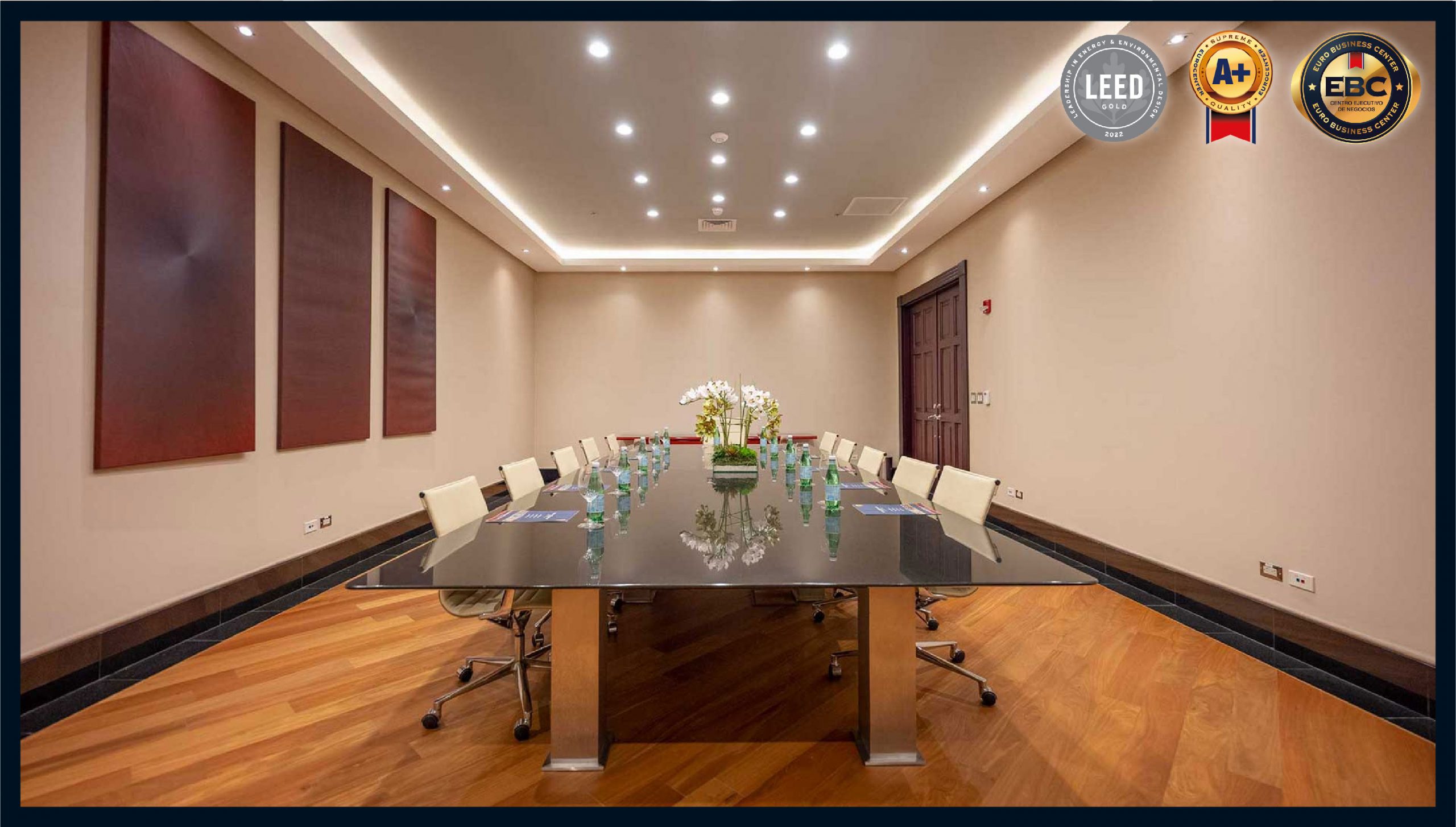 Sala Velàsquez con Logos